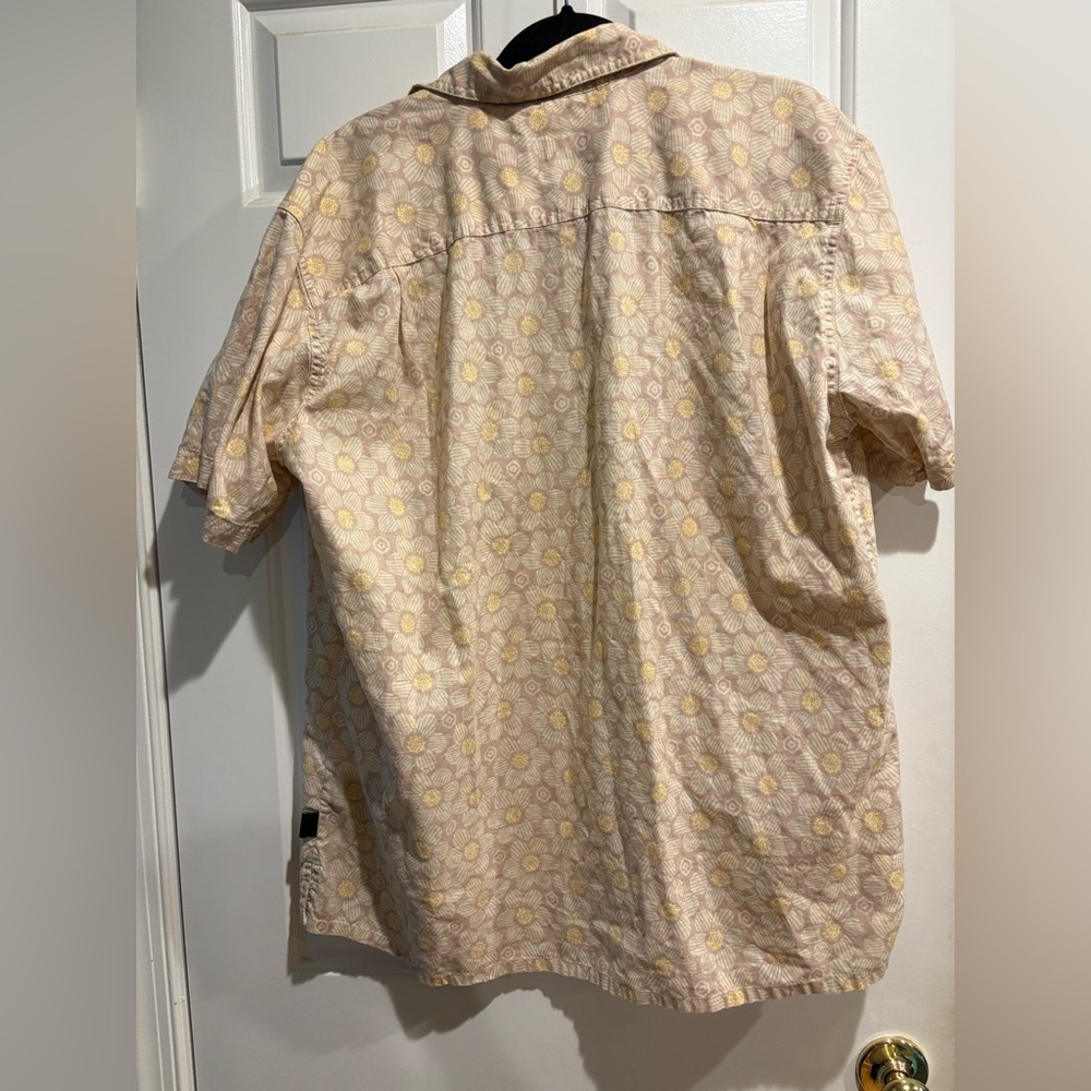 Patagonia Men's Back Step Shirt short sleeve button down beige floral XL - Picture 4 of 7